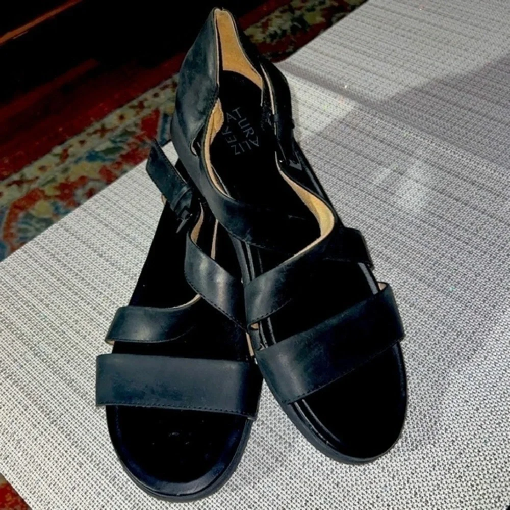 Naturalizer Riviera Wedge Sandal, leather size9.5